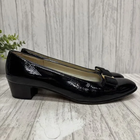 Womens Size 11 Salvatore Ferragamo Vara Black Patent Leather - Picture 1 of 7